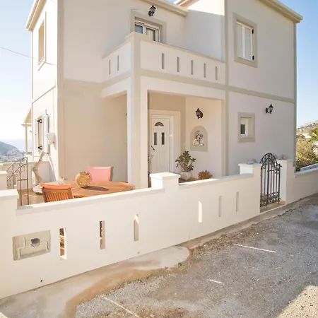 Holiday home Eirini's *